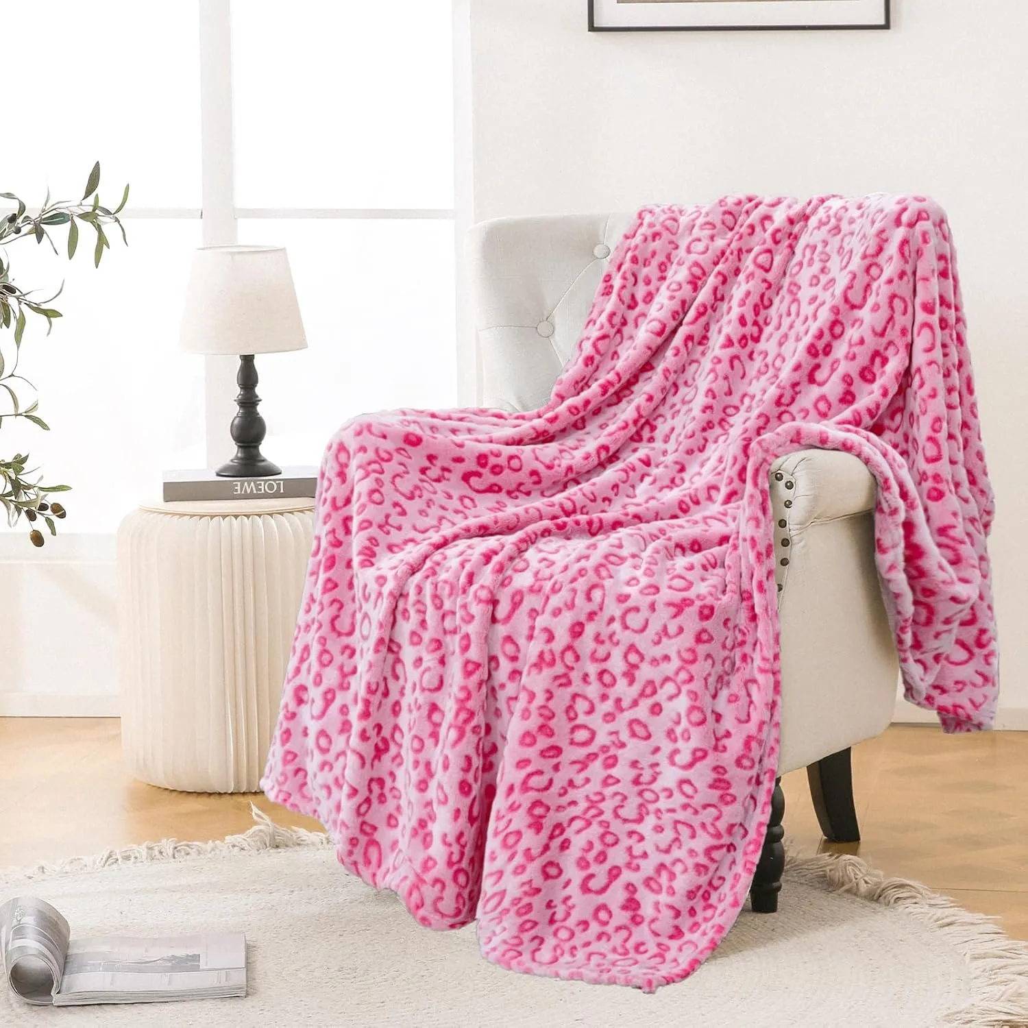Bnuitland Pink Leopard Print Flannel Throw Blanket, 300 GSM Double Sided Fuzzy Fluffy for Bed Sofa Couch Travel, Super Soft Lightweight Cheetah Print Blanket for Adults and Kids, 5040 inch