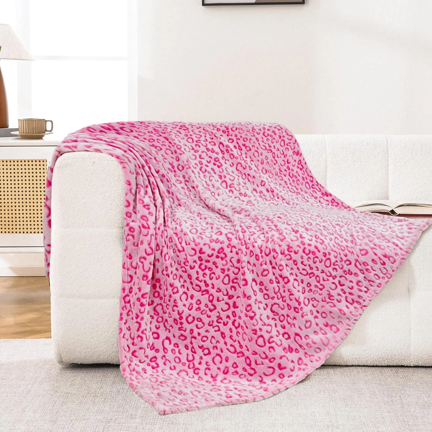 Bnuitland Pink Leopard Print Flannel Throw Blanket, 300 GSM Double Sided Fuzzy Fluffy for Bed Sofa Couch Travel, Super Soft Lightweight Cheetah Print Blanket for Adults and Kids, 5040 inch