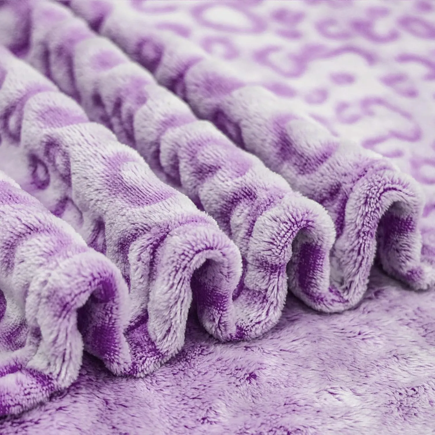 Bnuitland Purple Leopard Print Flannel Throw Blanket, 300 GSM Double Sided Fuzzy Fluffy for Bed Sofa Couch Travel, Super Soft Lightweight Cheetah Print Blanket for Adults and Kids, 5040 inch
